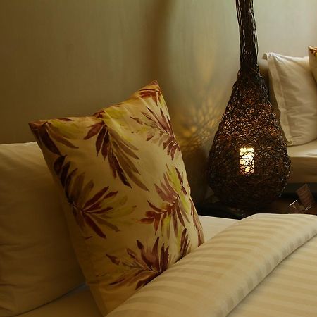 מריוולס The Oriental Hotel Bataan מראה חיצוני תמונה