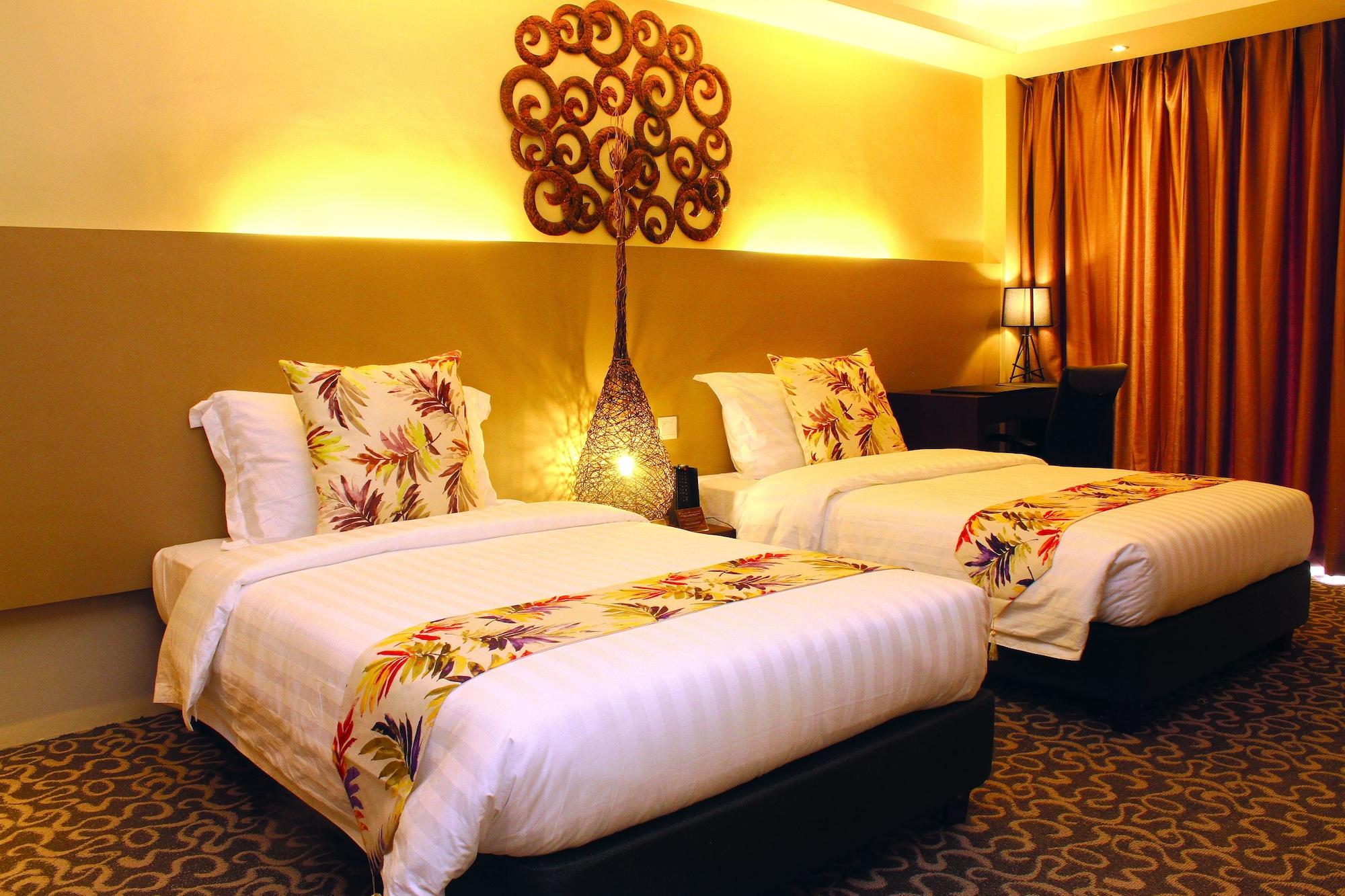 מריוולס The Oriental Hotel Bataan מראה חיצוני תמונה