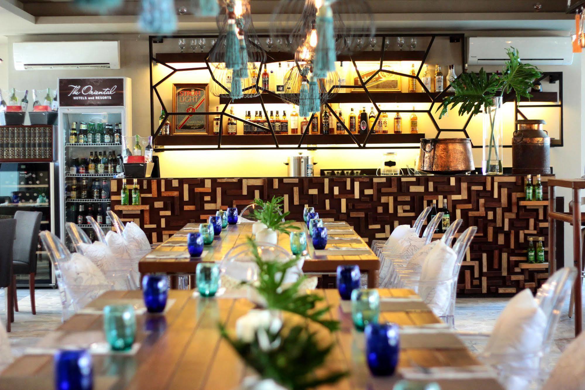 מריוולס The Oriental Hotel Bataan מראה חיצוני תמונה